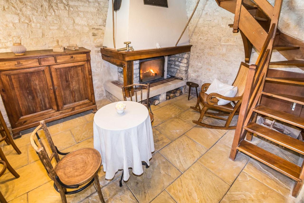 Entre Canal Et Vignes Bed & Breakfast Escolives-Sainte-Camille Exterior photo